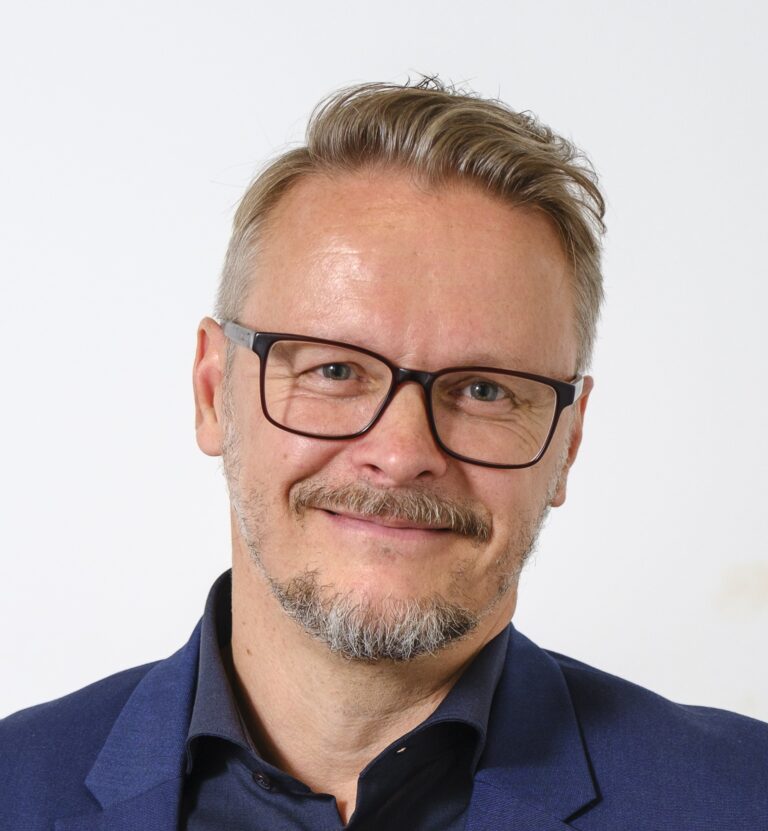 ONKO NYT OIKEA HETKI SPARRAUKSELLE, HR- TAI TYÖLLISYYSALAN ASIANTUNTIJA?